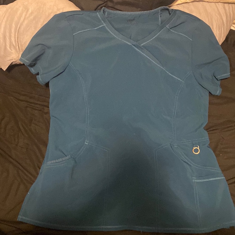 Cherokee scrub top
